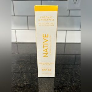 Native Coconut Pineapple Sunscreen